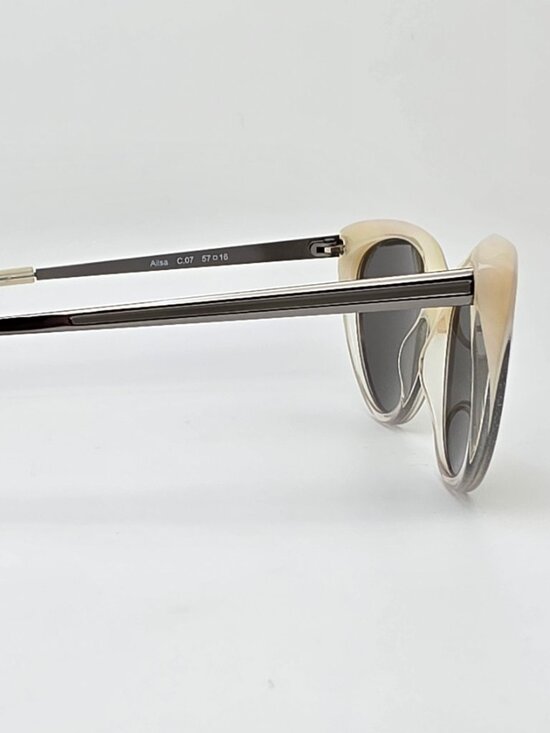 Shauns Alisa Snow to Crystal Frame Silver Mirror Lens Cat Eye Sunglasses w/ Case main image 16
